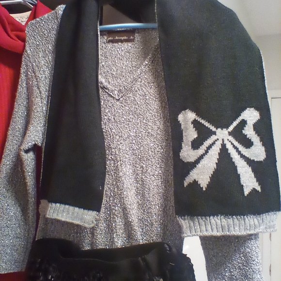 Set for New Year - Picture 3 of 3